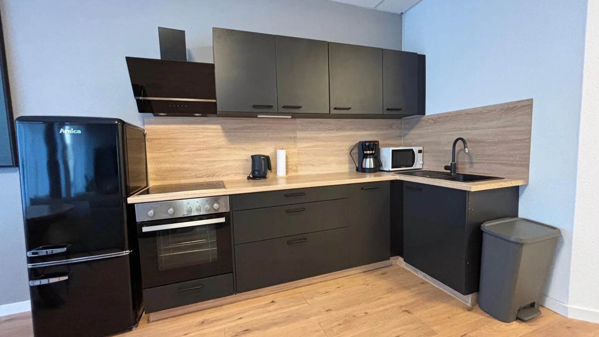 160Qm - 6 Zimmer - Parkplatz - Zentrum - Mallibase Apartments ハノーファー